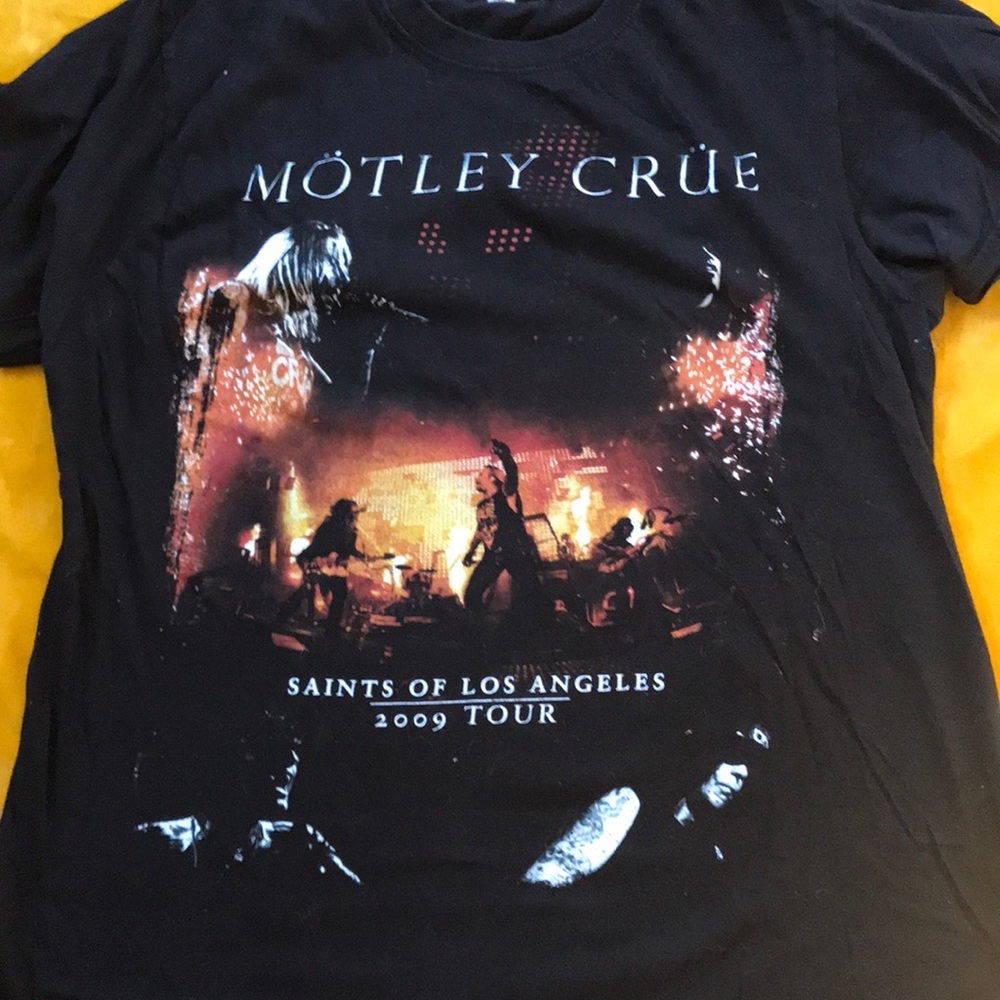 Motley Crue concert shirt